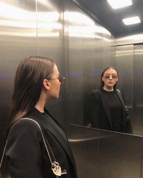 Lift Picture Instagram, Lift Photoshoot Photo Ideas, Lift Photoshoot, Elevator Pics, Dress Pic, Photoshoot Locations, Best Photo Poses, Instagram Inspo, Photoshoot Inspiration