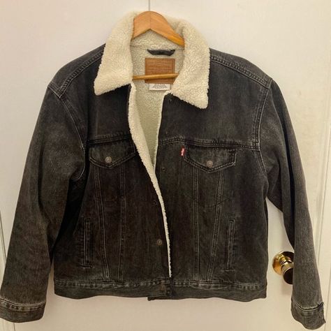 Levi’s Sherpa lined black denim jacket. Size XL. Denim Jacket Sherpa, Trim Jacket, Black Denim Jacket, Sherpa Lined, Black Denim, Levi's, Denim Jacket, In Style, Blazer