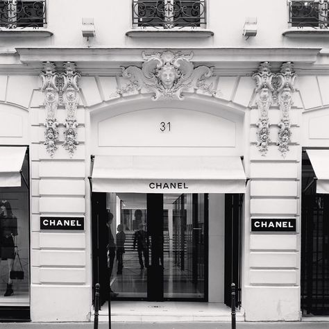 Chanel French Facade, 31 Rue Cambon, Shop Facade, Paris Images, City Photography, Facades, Favorite City, Fashion Shop, Store Fronts