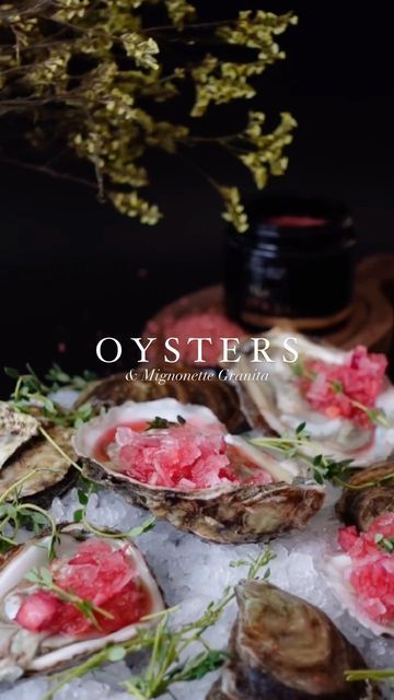 Oyster Plating, Seafood Plating, Seafood Plates, 21 Diner, Oyster Recipes, Catering Food, Wine Vinegar, Tasting Menu, Baking Pan