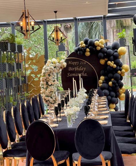 60 Birthday Dinner Ideas, Table Decor For 21st Birthday Party, Formal Birthday Party Themes, Elegant Bday Party Decor, High End Birthday Party, Gold And Black Dinner Table Decor, Graduation Dinner Decorations, Elegant Birthday Dinner Party, Birthday Gala Ideas