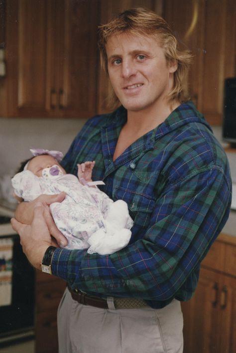 Owen Hart & His Daughter Owen Hart, Baby Blessing, Wwe Wrestlers, Pro Wrestling, Wwe, Wrestling