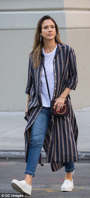 Style Long Shirt Outfit, Long Dress Shirt Outfit, Striped Kimono Outfits, Stripe Shirt Dress, Jean Shirt Dress Outfit, Shirt Dress With Jeans, Long Striped Shirt Outfit, Tunic Shirt Outfit, Long Shirt Dress Outfit