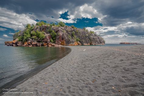 Minnesota's Black Beach: Black Beach (also known as Onyx Beach) is a large beach along the North Shore of Lake Superior in Minnesota, an area usually associated with dramatic cliffs and a boulder-strewn shore. The beach is located in Silver Bay, Minnesota, and it’s an ideal spot for a picnic. #Beaches #Travel #Duluth #LakeSuperior #NorthShore #FamilyTravel #MinnesotaBlackBeach #BlackBeach #TravelUSA Minnesota Restaurants, Minnesota North Shore, Travel Minnesota, Silver Bay, Minnesota Travel, Grand Marais, Black Beach, Beach Lover, Scenic Drive