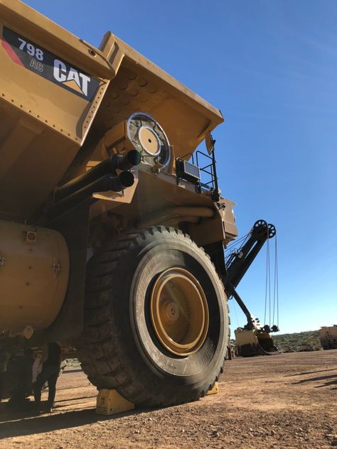 Caterpillar talks up its new ultra-class electric drive mining trucks - International Mining Logging Equipment, Tonka Toys, Heavy Construction Equipment, Well Drilling, Industrial Engineering, Apple Technology, Mining Equipment, Size Matters, Phone Wallpaper Design