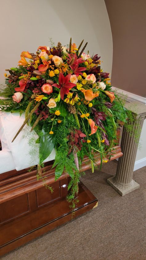 Floral Arrangements For Men, Cemetary Decorations, Cemetery Ideas, Rustic Flower Arrangements, Casket Spray, Casket Flowers, Sympathy Arrangements, Grave Flowers, Casket Sprays