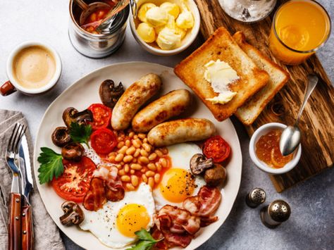 European Breakfast, Snack Sani, Breakfast Photography, Menu Recipes, Fried Breakfast, Full English Breakfast, American Breakfast, Healthy Recipes Easy Snacks, Breakfast Menu