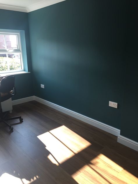 New studio room. Dark Teal walls and walnut floor. Converted garage Dark Turquoise Room, Dark Teal Office, Dark Teal Walls, Teal Office Decor, Media Room Colors, Teal Painted Walls, Teal Cabinets, Teal Rooms, Turquoise Room