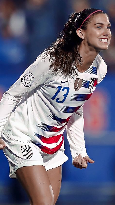 Soccer Girlfriend, Miroslav Klose, Female Football Player, Women Soccer, Football Usa, Alex Morgan Soccer, Soccer Photography, Fifa Football, Soccer Inspiration