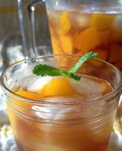 Basalmic Vinegar, Balsamic Peach, Unsweetened Iced Tea, Olive Oil Cake Recipe, Balsamic Vinegar Recipes, White Balsamic Vinaigrette, Peach Iced Tea, Infused Vinegars, Fireball Whiskey