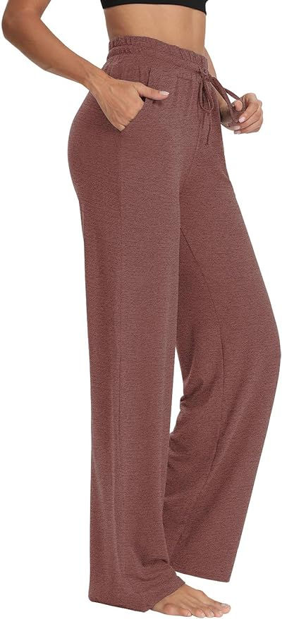 Soft and flowy sweat pants, for sitting by the fireplace or even an afternoon of yoga! Sweatpants Wide Leg, Yoga Sweatpants, Pajama Bottoms Womens, Pajamas Pants, Womens Yoga, Joggers Pants, Lounge Pajamas, Pyjama Bottoms, Running Pants