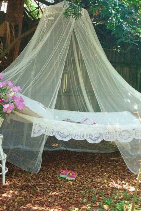 Summertime Glamping Ideas, Garden Hammock, Hampi, Bohol, Outdoor Rooms, Dream Garden, My Dream Home, Fabric Decor, Outdoor Bed