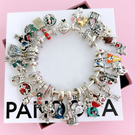 ✨disney dangles 💕❤️ #pandora #pandorabracelet #disney #pandoracharms #pandoradisney #pandorajewelry #theofficialpandora Pandora Bracelet Charms Ideas, Pandora Charms Disney, Pandora Collection, Disney Charms, Pandora Disney, Bracelet Charms, Pandora Bracelet Charms, Pandora Charm, Pandora Bracelet