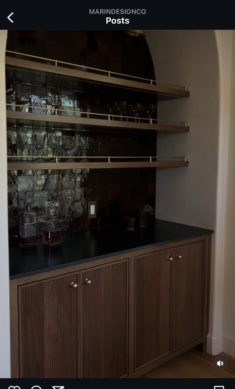 Open Shelf Wet Bar, Home Bar Nook, Built In Bar Cabinet, Dry Bar Ideas, Pantry Door Ideas, Small Bars For Home, Bar Nook, Closet Bar, Garden Home Office