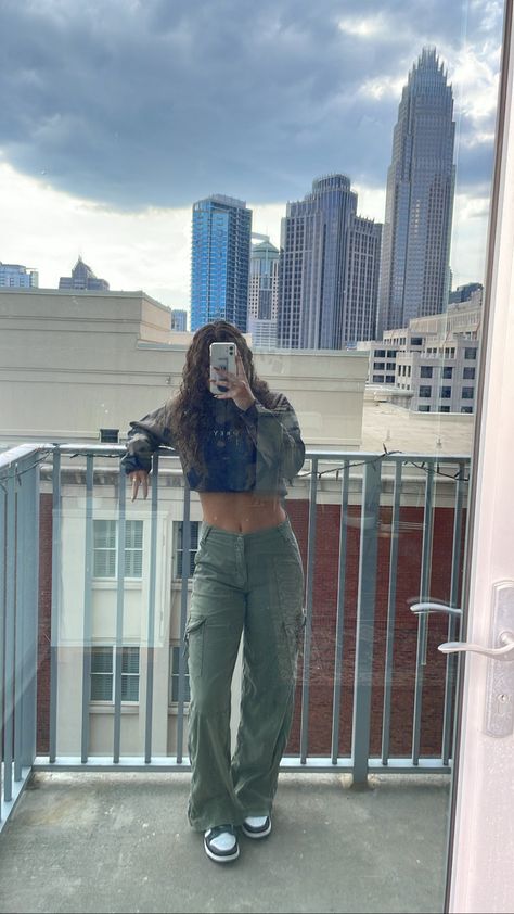 Vintage Green Dunks Outfit, Olive Dunks Outfit, Olive Green Dunks Outfit, Olive Dunks, Green Dunks Outfit, Dunk Fits, Low Dunks Outfit, Dunk Low Outfit Women, Dunks Outfits