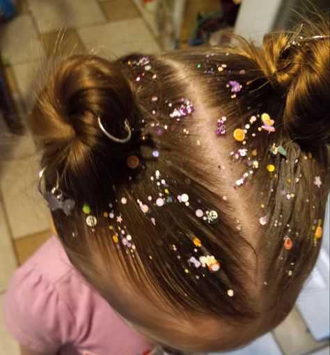 Ballerina Hairstyle, Glitter Hairstyle, Glitter Hairstyles, Ballerina Hairstyles, Gel Hairstyles, Cute Hairstyle Ideas, Curly Hair Wavy, Disco Hair, Glitter Roots