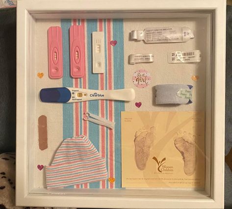 Newborn Keepsake Ideas Diy, Baby Memories Ideas, Newborn Memory Ideas, Shadow Box Ideas Baby, Newborn Hospital Keepsake, Newborn Frame Ideas, Newborn Scrapbook Ideas, Newborn Keepsake Ideas, Shadow Box For Baby