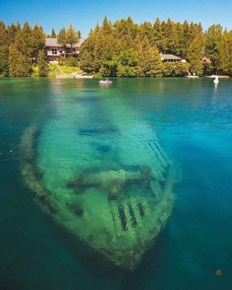 Tobermory Ontario, Ontario Photography, Bushcraft Camping, Image Nature, Shipwreck, 판타지 아트, Greece Travel, Abandoned Places, 그림 그리기