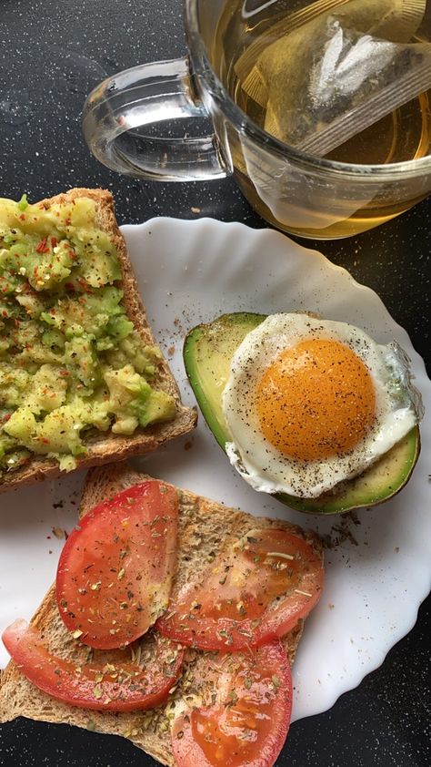 Food Aethstetic, Selfcare Routine, Eggs Avocado, Healthy Food Menu, Breakfast Eggs, Tea Ideas, Healthy Food Dishes, Healthy Food Motivation, Healthy Lifestyle Food