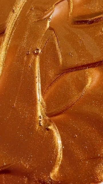 elaluz on Instagram: "IT'S HERE!✨🤎💫 introducing our instant bronze Liquid Bronzer with Camu Camu—our transfer-proof face and body bronzer that provides an immediate golden glow while nourishing your skin. available in two shades, Yummy Natural for warming up the skin and Superstar Shimmer for a light-reflecting finish, it's your new secret weapon for a year-round goddess bronze glow. here's why we love it: ✨provides instant color and shimmer ✨leaves a dewy, hydrated finish ✨100% transfer-proof Liquid Bronzer, Body Bronzer, Camu Camu, Golden Glow, Warming Up, Bronzer, Face And Body, Shades, Skin