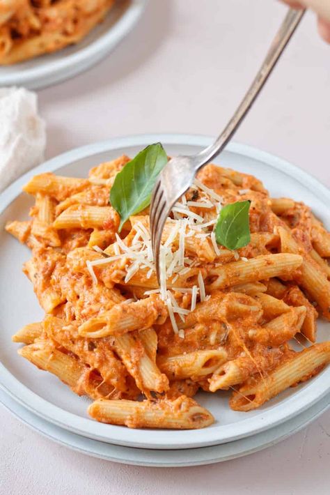 Cheesecake Factory Pasta, Four Cheese Pasta, Instant Pots, Sauce Video, Vodka Sauce Pasta, Cheese Pasta Recipes, Cheesecake Factory Recipes, Penne Alla Vodka, Cheese Sauce For Pasta