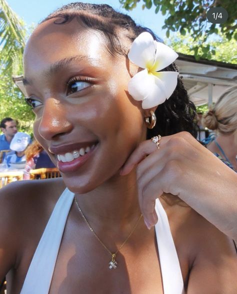 Ange Jose, Greece Women, Tropical Girl, Make Up Inspo, Black Femininity, January 3, Pretty Skin, Glowy Skin, Looks Black