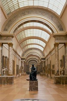 Louvres Architecture, Louvre Museum Interior, Louvre Museum Architecture, Louvre Museum Art, Musee Du Louvre, Adam Johnson, Paris Interiors, Parisian Architecture, Museum Interior