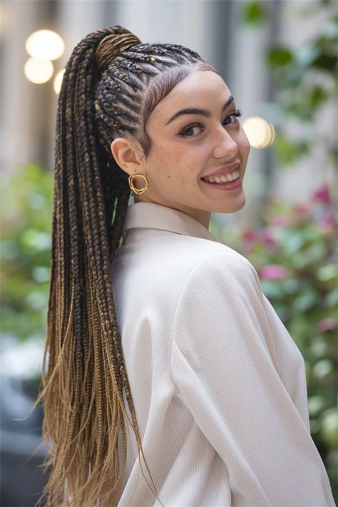 Discover the magic of box braided hairstyles that are not only stylish but also incredibly versatile. This stunning look features perfectly spaced braids that form a beautiful frame around your face, ideal for any occasion. From casual outings to elegant events, box braids keep you looking fabulous with minimal effort. Embrace this trendy hairstyle and let your creativity shine! #BoxBraids #BraidedHairstyles #HairInspiration #ChicLooks Box Braids Hairstyles, Box Braids, Trendy Hairstyles, Braided Hairstyles, Hair Inspiration, Braids, Hair Styles