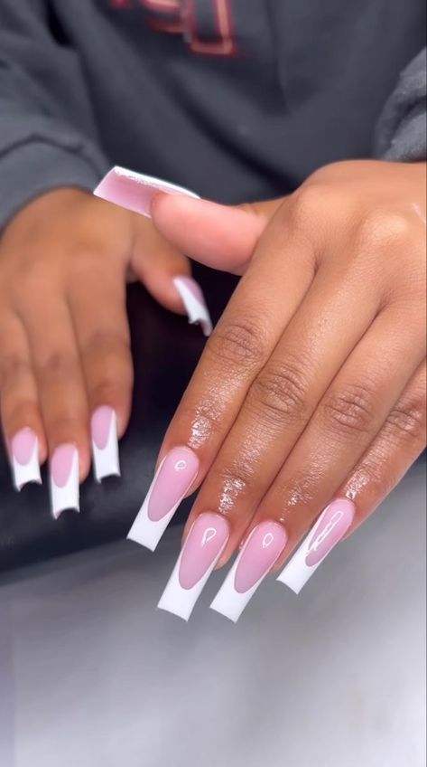 Nails Long Square, French Tip Press On Nails, Press On Nails Long, Acrylic Toe Nails, Back To School Nails, Gel Nail Tips, White Acrylic Nails, French Tip Acrylic Nails, French Acrylic Nails