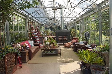 Airy and elegant greenhouse! Cheap Greenhouse, Modern Greenhouses, Diy Greenhouse Plans, Best Greenhouse, Hgtv Garden, Large Greenhouse, Build A Greenhouse, Indoor Greenhouse, Greenhouse Interiors