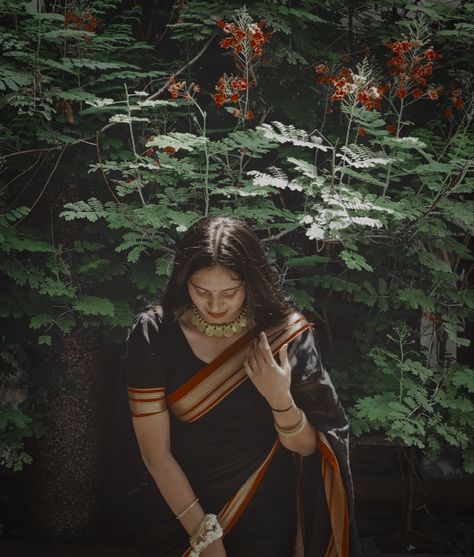 Black saree look #aesthetic #traditional #saree #black #pinterest Saree Look Aesthetic, Black Saree Poses, Black Saree Photoshoot, Black Saree Aesthetic, Traditional Saree Poses, Black Saree Look, Irkal Saree, Indian Poses, Saree Aesthetic