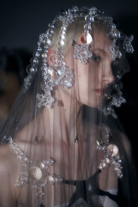 Susan Fang, Sleeping Beauty 1959, Swarovski Pendant, Kinds Of Music, Beauty And The Beast, Shanghai, Runway Fashion, Headpiece, Veil