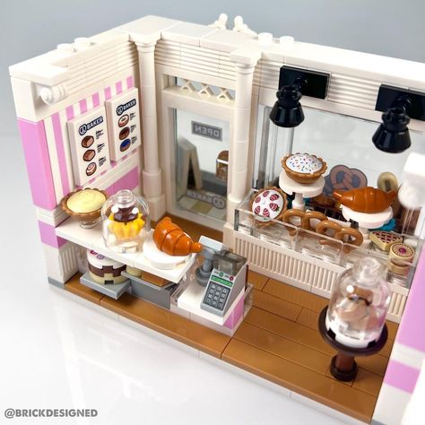 Lego Things To Build, Aesthetic Lego Builds, Lego Restaurants, Cute Lego Ideas, Lego Bakery, Lego Ideas To Build, Lego Building Ideas, Lego Kitchen, Lego Food