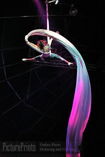 Silks Dancing, Silks Poses, Silk Dancing, Aerial Silk, Aerial Hammock, Aerial Fitness, Aerial Acrobatics, Exotic Dance, Aerial Dance