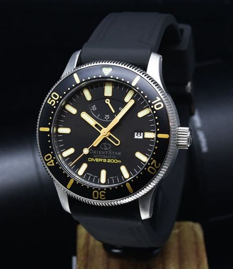 Orient Star DIVER GILT PWR RSV REF. RK-AU0303B Glowing Hands, Orient Watch, Breitling Watch, Diver, Stars, Sports, Anime, Design, Pai