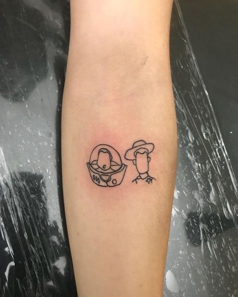 'Toy Story 4' is coming! Some fans are adults now and want to show love for the film permanently. Want Toy Story tattoo ideas, look no further. Toy Story Tattoos, Jessie Tattoo, Toy Story Tattoo, Small Girl Tattoos, Tattoo Simple, Bff Tattoos, Disney Tattoo, Instagram Tattoo, Best Friend Tattoos