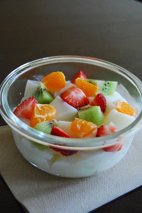 Summers in Atlanta are hot. I used to dread those heatwaves in the Bay Area when I was growing up until I moved here. At least that was dry heat. In Atlanta, the humidity plus the heat sometimes re... Almond Tofu, Tofu Dessert, Almond Jelly, Fruits Salad, Chinese Desserts, Yummy Dessert Recipes, Xmas Desserts, Jello Desserts, Cool Treats