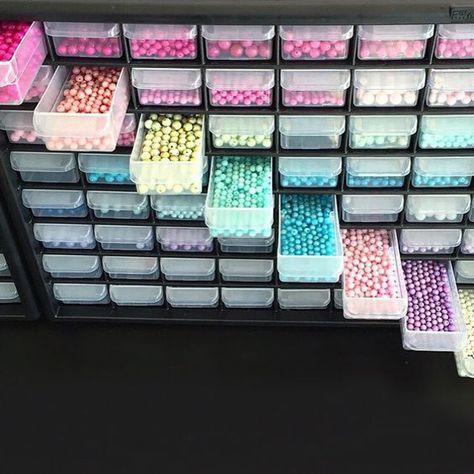 Bead Storage Ideas, Jewelry Supplies Organization, Sewing Room Design, Craft Room Design, Bead Organization, Bead Storage, Office Crafts, Art Storage, Craft Room Storage