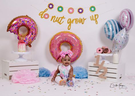 Donut themed half birthday shoot Donut Grow Up Half Birthday, Half Way To One Donut Photoshoot, Donut Grow Up Photoshoot 6 Months, Half Dozen Donut Photoshoot, Half Way To One Donut Theme, Donut Half Birthday Pictures, Donut Baby Photoshoot, 6 Month Baby Party Half Birthday, Girl Half Birthday Ideas