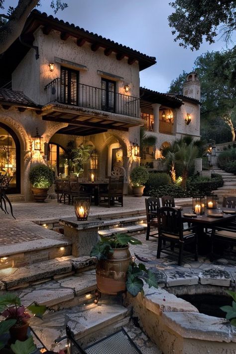 Tuscan Houses, Spanish Style Mansion, Italian Style House, Italian Style Home, Greek Beach, Santorini House, Mediterranean Exterior, Patio Decor Ideas, Tuscan Style Homes