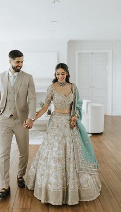 Reception Outfits Couple, Marriage Clothes For Couple, Lehenga And Suit Couple, Engagement Theme Ideas Indian, Wedding Reception Photoshoot, Indian Bride And Groom Outfits Matching, Engagement Lehnga Ideas, Couple Reception Outfit, Engagement Lehanga Outfits