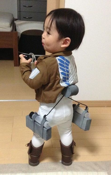 10 Great Works of Attack on Titan Cosplay Disfraz Toy Story, Attack On Titan Costume, Attack On Titan Cosplay, Titan Cosplay, Aot Cosplay, Baby Cosplay, Anime Bebe, Snk Cosplay, Epic Cosplay