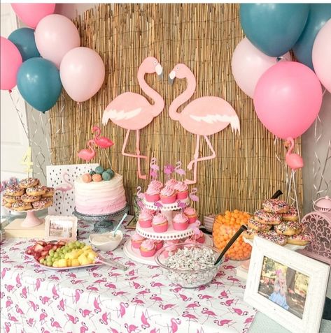 Flamingo Party Food, Flamingo Birthday Party Ideas, Flamingo Birthday Decorations, Flamingo Party Ideas, Flamingo Party Decor, Pink Flamingo Party, Flamingo Themed Party, Rapunzel Birthday Party, Friends Pics