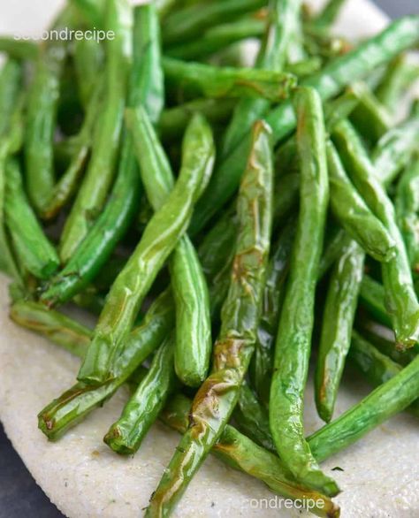 Want an easy sides for your main course. Air fryer green beans is a great recipe. Learn to make easy French Beans here in basic steps. Air Fryer Frozen Green Beans, Beans Air Fryer, Vegan Lo Mein, Green Beans Benefits, Air Fryer Green Beans, Food Fast Food, French Beans, Fried Beans, Frozen Green Beans