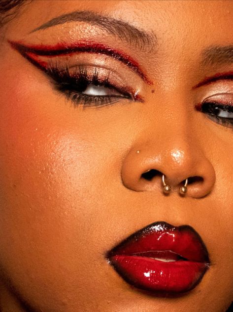 Red And Black Rave Makeup, Red Euphoria Makeup, Burlesque Moodboard, Red Makeup Looks Black Women, Red Goth Makeup, Red Smokey Eye Makeup, Vampire Makeup Looks, Black Eyeliner Makeup, Red Eyeshadow Look