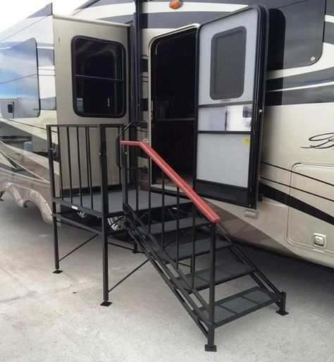 rv stairs - http://www.replacementtraveltrailerparts.com/traveltrailerentrydoorsteps.php Rv Patio Ideas, Rv Deck, Rv Patio, Trailer Organization, Rv Camping Checklist, Camper Hacks, Travel Trailer Camping, Trailer Living, Camping Camper