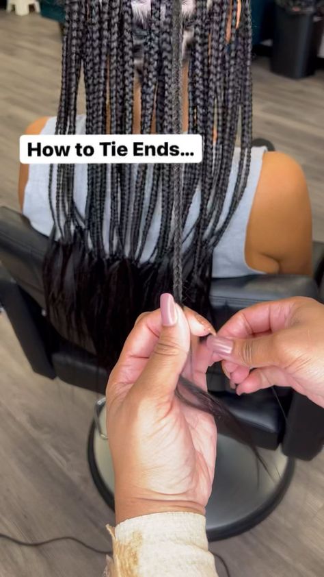 vlshairatx on Instagram: How We Tie up Loose Ends 😉 . . . . . #knotlessbraids #mediumknotlessbraids #smallknotlessbraids #feedinbraids #braidtutorial #braidschool📚… Tutorial Braids, Girls Braided Hairstyles Kids, Single Braids Hairstyles, Latest Braided Hairstyles, Black Hair Salons, Parting Hair, Youtube Account, Poetic Justice Braids, Curly Crochet Hair Styles