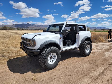 2 Door Bronco 2021, 2 Door Ford Bronco, Ford Bronco 2 Door, Bronco 2 Door, 2 Door Bronco, White Ford Bronco, White Bronco, Jeep Wk, Ford Bronco 2