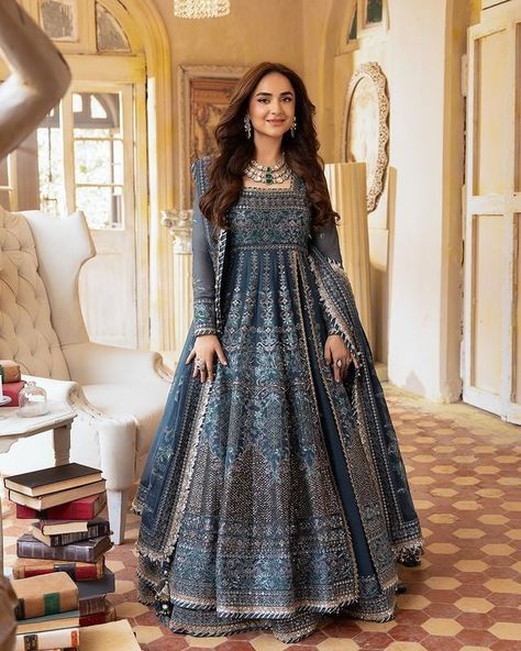 Yumna Zaidi, Desi Wedding Dresses, Latest Bridal Dresses, Asim Jofa, Cadet Blue, Pakistani Fancy Dresses, Beautiful Pakistani Dresses, Embroidered Bodice, Fancy Dresses Long