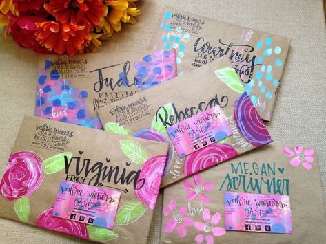 Painted envelopes with white ink overlay on brown paper bag background. SO freaking beautiful. So creative. Painted Envelopes, Snail Mail Art, Mail Art Envelopes, Envelope Lettering, Decorated Envelopes, Fun Mail, Pen Pal Letters, Envelope Art, Diy Stationery